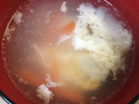 卵と人参の中華スープ